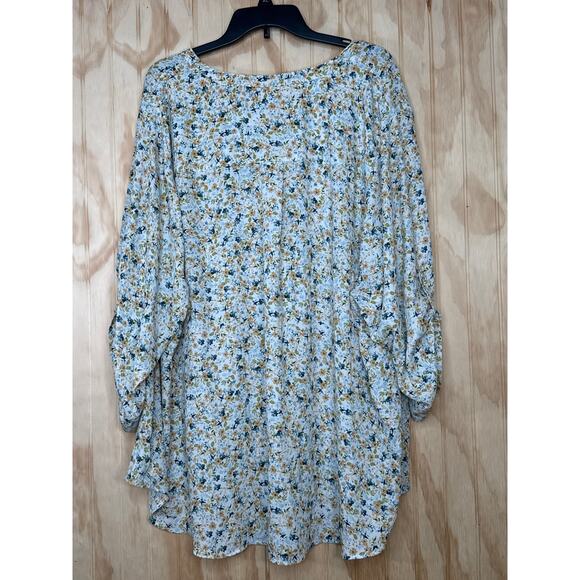 TORRID Harper Floral 3/4 Rolled Sleeves Pullover Blouse Top Size 5 - Picture 5 of 9